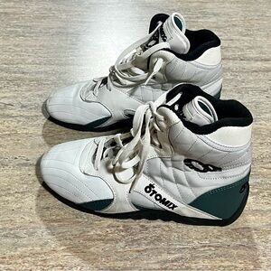 Otomix white stingray body building/ weightlifting unisex sneakers